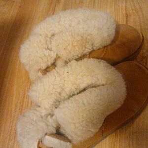 Chose ugg for women